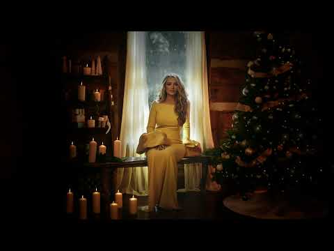 Gabby Barrett — Gabby Barrett - Grown Up Christmas List (Visualizer)