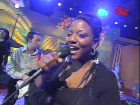 Bizarre Inc — Angie Brown and  Bizarre Inc - Surprise (TV Appearance on Fully Booked)