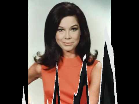 Sonny Curtis — Sonny Curtis - Love Is All Around (1980 country single)