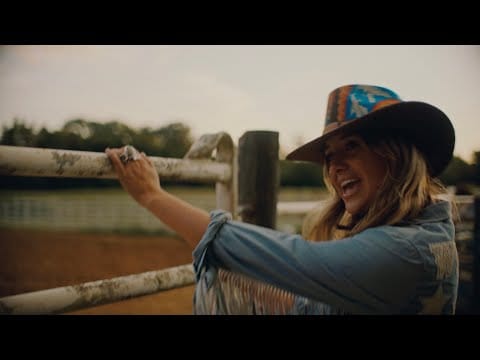 Lainey Wilson — Lainey Wilson - Live Off (Music Video)