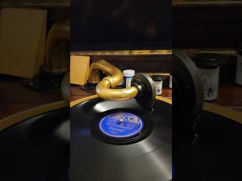 Woody Herman And His Orchestra — Five O'clock Whistle - (Dillagene) Woody Herman & his Orchestra Decca Records #3436 1940