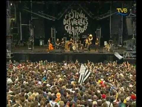 Têtes Raides — 13 Parazite  - Tetes Raides - Live Aux Vieilles Charrues - 21 Jullet 2001 Carhaix (Finistère)