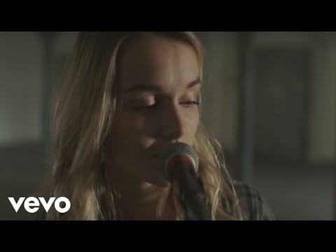 Lotte (8) — LOTTE - Zu jung