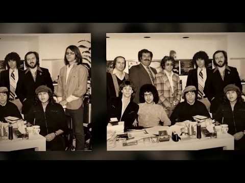 Fotomaker — FOTOMAKER- "MILES AWAY"