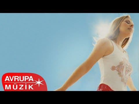 Nilüfer — Nilüfer - Büyük Aşkım (Official Audio)