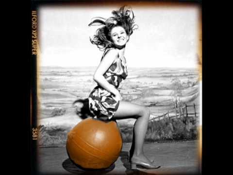 Deadbeats — Spacehopper - Cutee