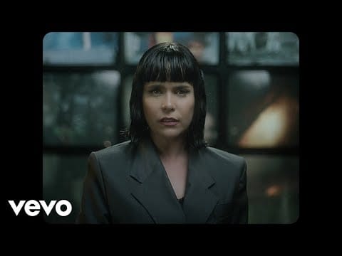 Paloma Faith — Paloma Faith - Better Than This (Official Video)