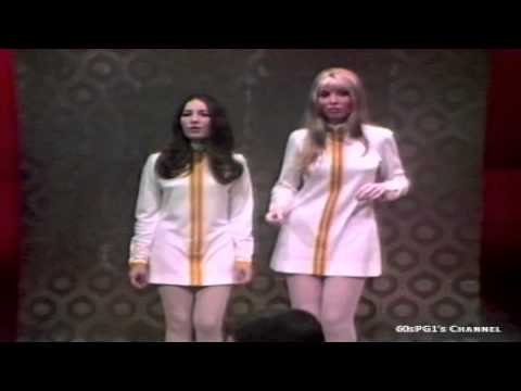 Sérgio Mendes & Brasil '66 — Sergio Mendes & Brasil '66 - Pretty World (HQ audio)