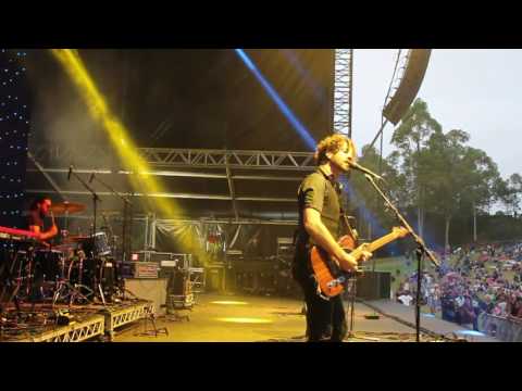 Eskimo Joe — Paul Keenan with Eskimo joe Parramatta Park 2017