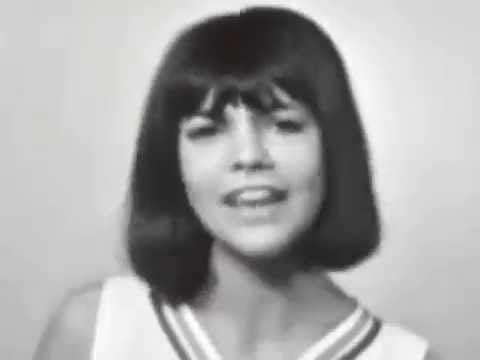 Chantal Goya — Chantal Goya - C’est bien Bernard