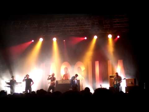 Massilia Sound System — Massilia Sound System "Si leva mai la cançon" live Toulouse 23 octobre 2014