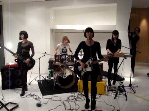 Ipso Facto (4) — IPSO FACTO 'Six And Three Quarters'  live @CONCEPT STORE MIMMA NINNI BARI (ITALY )