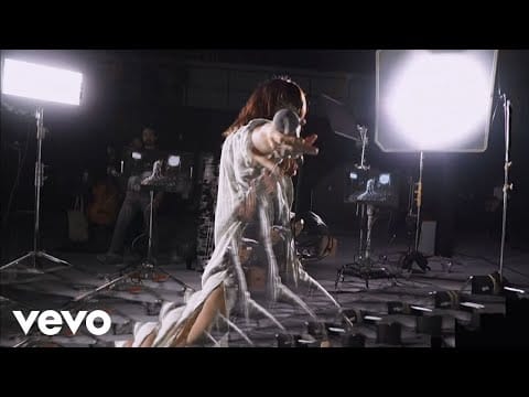Feist — Borrow Trouble