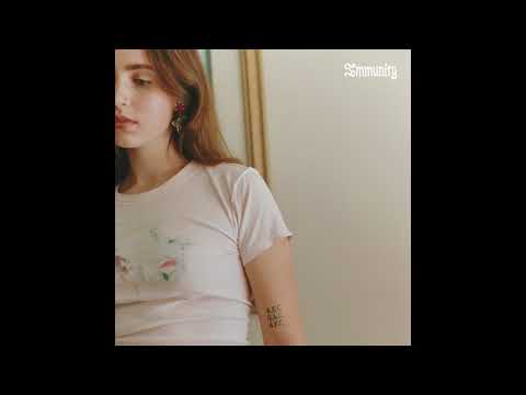 Clairo — Sinking
