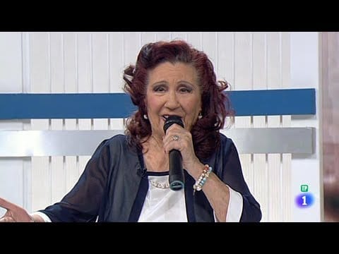 Perlita De Huelva — Perlita de Huelva feat. Chaito & Polosanto - El cumpleaños (Directo)