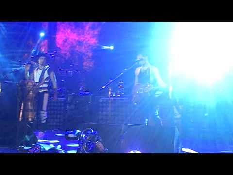 Illya Kuryaki & The Valderramas — NINJA MENTAL- Illya kuryaki & the valderramas- Luna Park (06/12/2014)