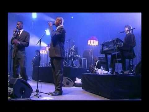 Amy Winehouse — Amy Winehouse - Live Eurockéennes De Belfort 2007 Back To Black (05/14)