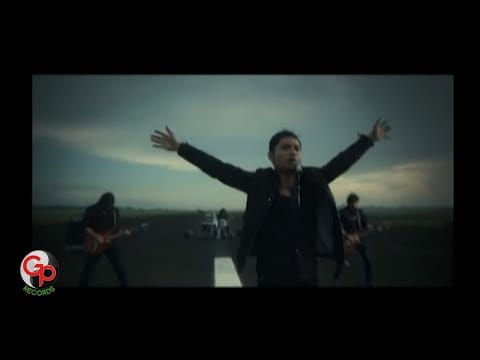 Andra And The BackBone — Andra And The Backbone - Seperti Hidup Kembali (Official Music Video)