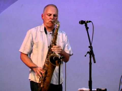 The Iguanas — The Iguanas - Para Donde Vas / Levitt Shell, Memphis,TN.