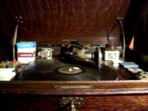 Colonial Club Orchestra — "Rio Rita Medley Pt.1"- COLONIAL CLUB ORCHESTRA