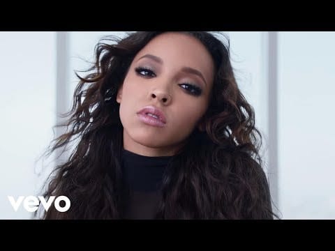 Tinashe (2) — Tinashe - Player ft. Chris Brown