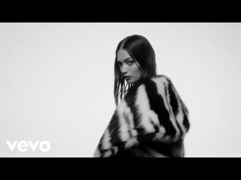Elodie (14) — Elodie - Boy Boy Boy (Visual)