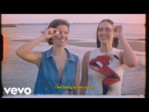 Hinds — The Bed, The Room, The Rain and You