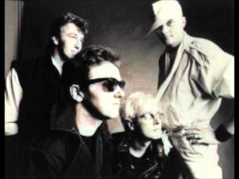 3D (18) — 3D - Centre 70 (I'll Never Let You Go)