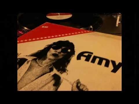 Amy Bolton — Amy Bolton - Do Me A Favor (Remix)