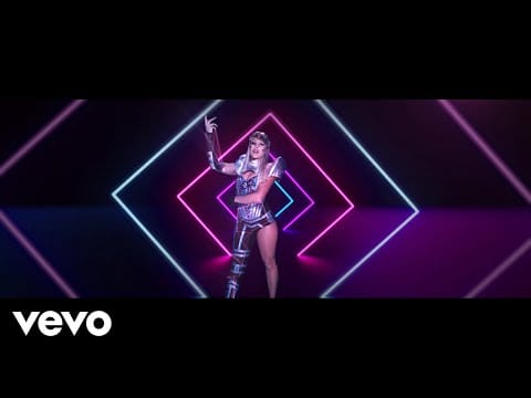 Danna Paola — Danna Paola, Sebastián Yatra - No Bailes Sola