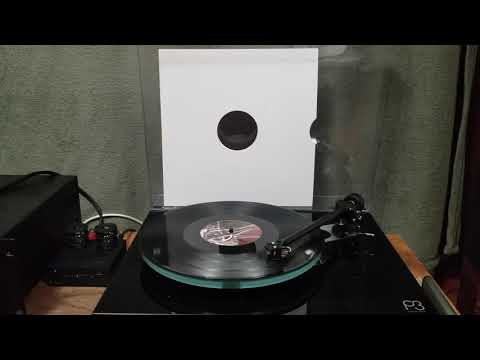 DJ Fracus — [WARPED 23A] Fracus & Mozz ft. Vicky Fee - Hold On To Me (Fracus Remix) [2007]