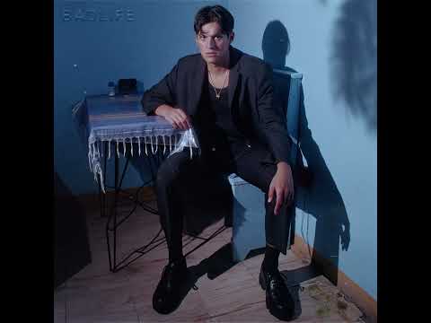 Omar Apollo — Bad Life feat. Kali Uchis