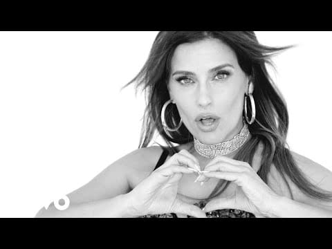 Nelly Furtado — Nelly Furtado, Bomba Estéreo - Corazón (Visualizer)