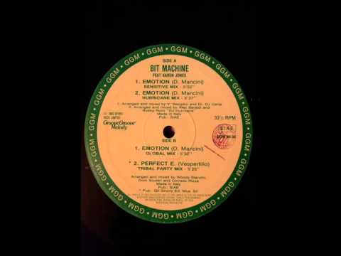 Karen Jones — Bit Machine feat Karen Jones - Emotion