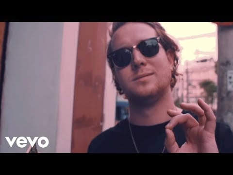 Alex Clare (2) — Bakermat - Living (Official Video) ft. Alex Clare