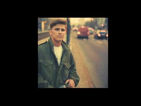 Klaus Layer — Klaus Layer - Es Ist Wie Ein Kreis (It's Like A Circle) (Feat. Hiob)