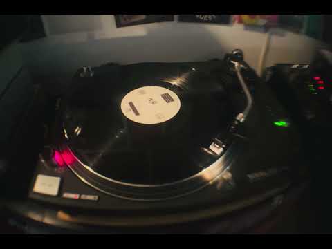 Rusko — Dubstep On Vinyl || Rusko - Love No More ft. Alborosie 4K