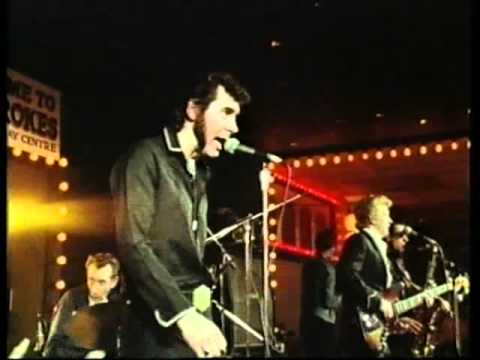 Flying Saucers — Flying Saucers Keep on Coming.flv HQ