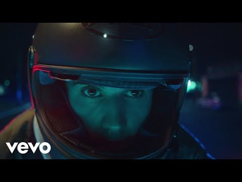 Justin Bieber — Hold On