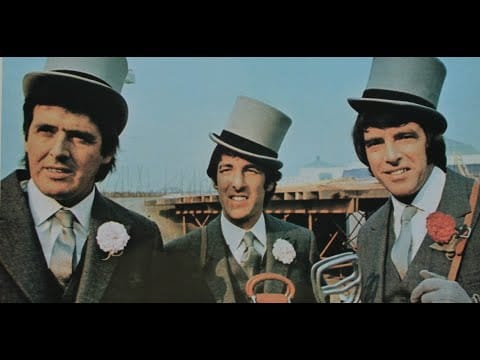 The Bachelors — The Bachelors - Gather Up The Pots   (1971). Irish Folk.