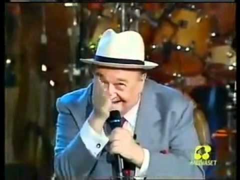 Aurelio Fierro — Aurelio Fierro - Lazzarella.mp4