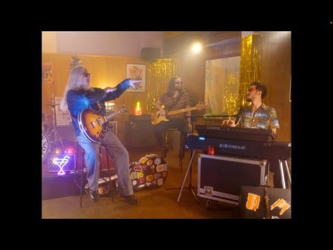 Young Gun Silver Fox — Young Gun Silver Fox - Born To Dream (Official Video)