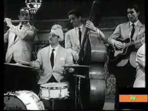 Renato Carosone — Di Giacomo Gege' - Caravan Petrol