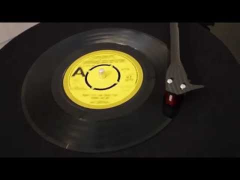 The Critters — The Critters - Don't Let The Rain Fall Down On Me (1966) London Demo