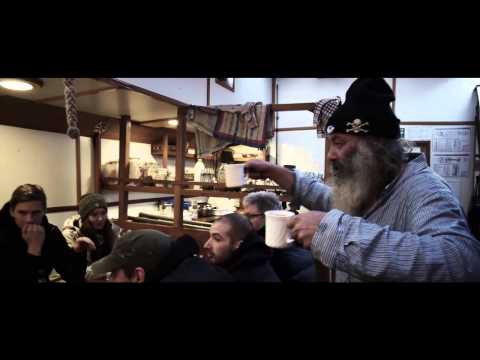 Feine Sahne Fischfilet — Feine Sahne Fischfilet - Weit hinaus (Official Video)
