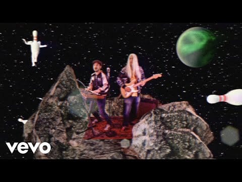 Young Gun Silver Fox — Young Gun Silver Fox - Rolling Back (Official Video)