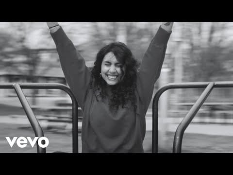 Alessia Cara — Fire