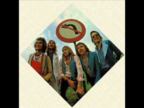 Left Side — left side - welcome to my house (volendam).wmv