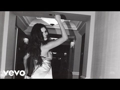 Selena Gomez — Hands To Myself