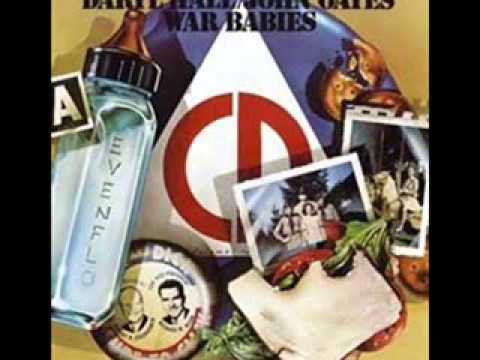 Daryl Hall & John Oates — Hall & Oates - Screaming Through December (War Babies, 1974)
